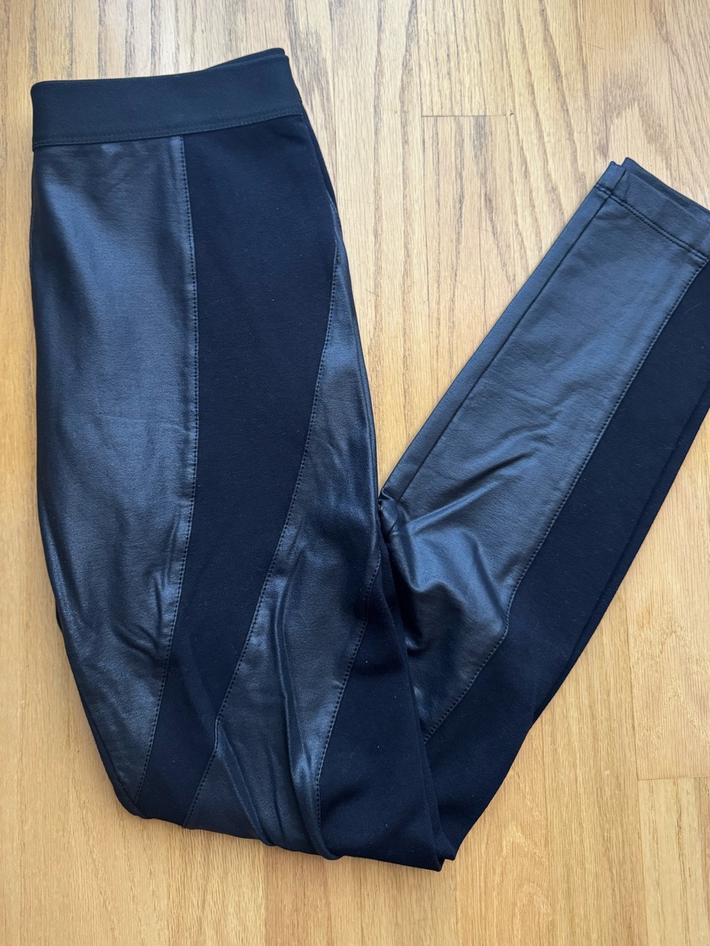 BCBGMAXAZRIA Black Faux Leather Moto 
Leggings | Size Small